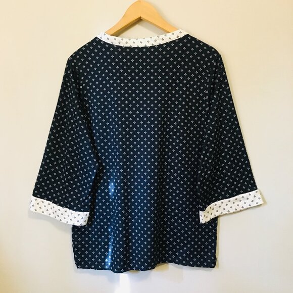 NWT Flora Nikrooz Soft Navy Blue 3/4 Sleeve White Trim Tunic Shirt - Picture 2 of 11